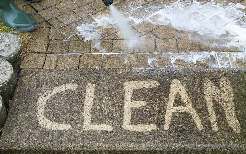 The Top 3 Benefits of Professional Pressure Washing in Florida