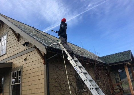 soft wash roof cleaning